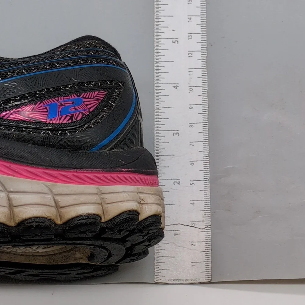 Brooks sneakers womens